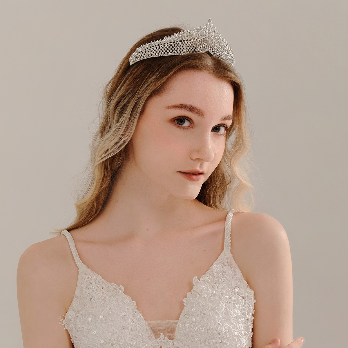 Retro Style Ins Full Diamond Crown Noble Crown