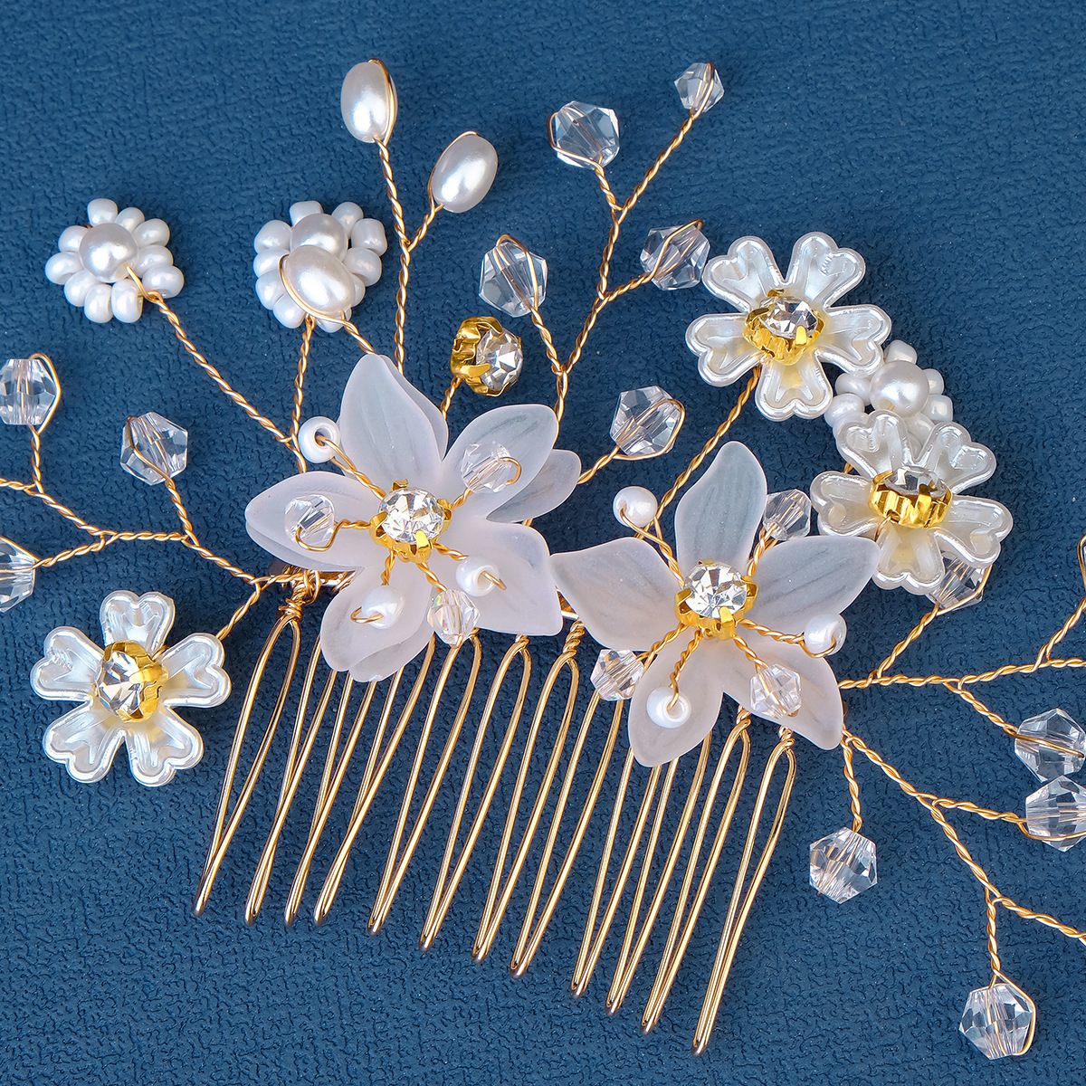 Beautiful Handmade Flower Pearl Hair Comb
