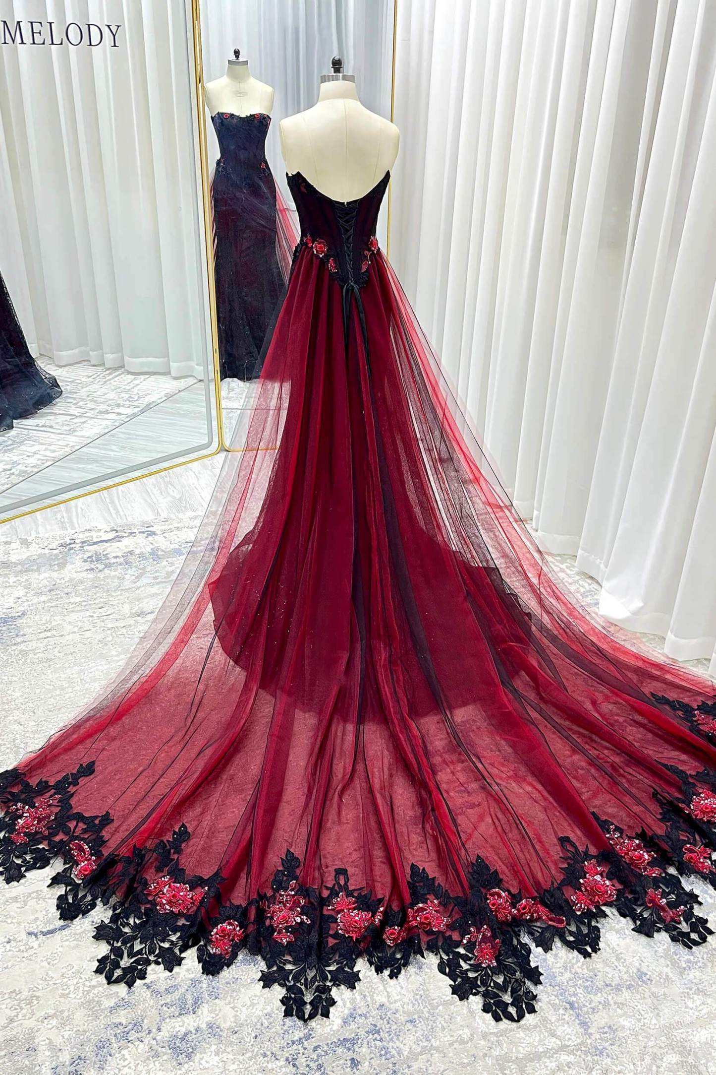 Trumpet-Mermaid Chapel Train Sequined Lace Tulle Wedding Dress VBCW3346