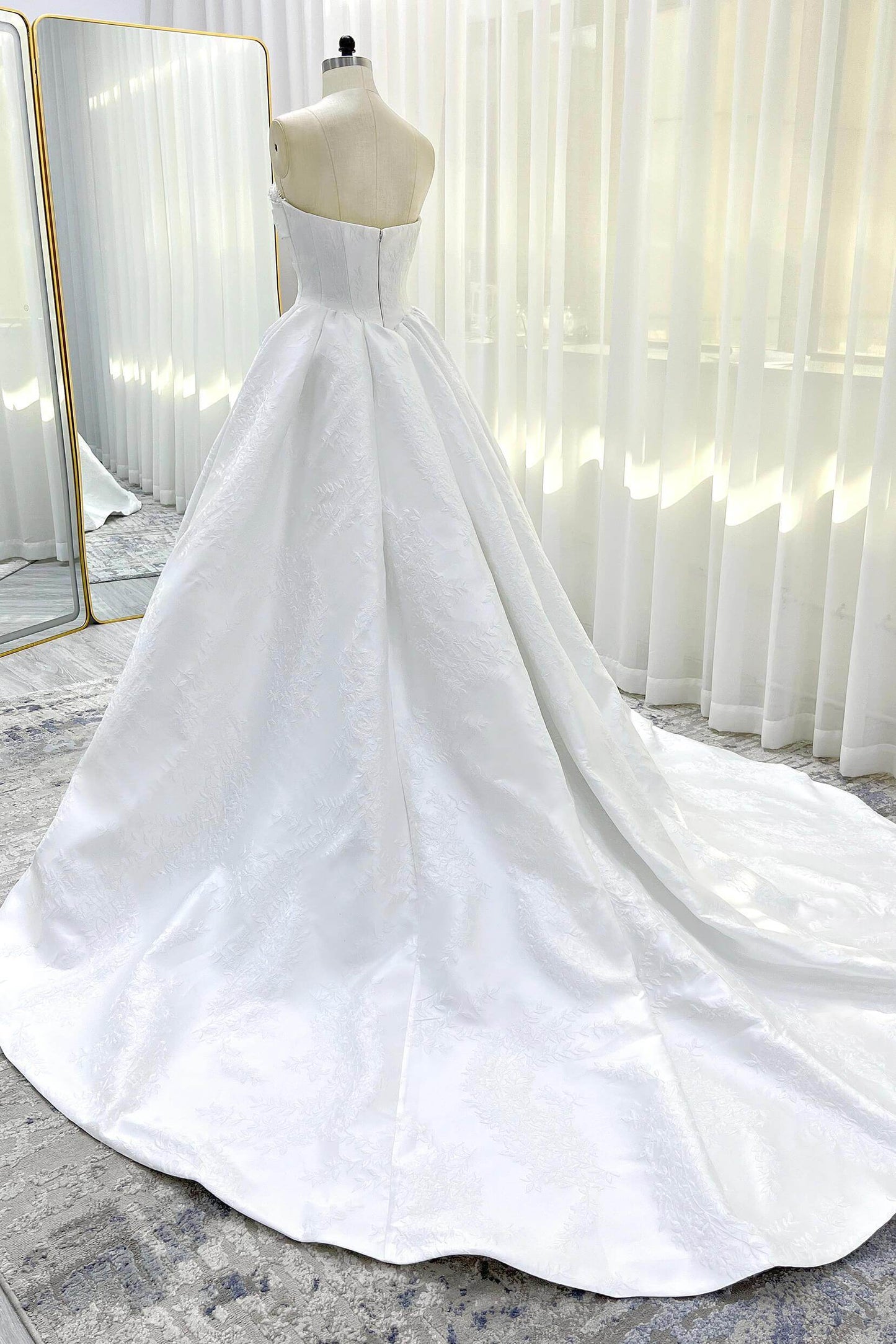 Ball Gown Court Train Jacquard Satin Wedding Dress VBCW3532