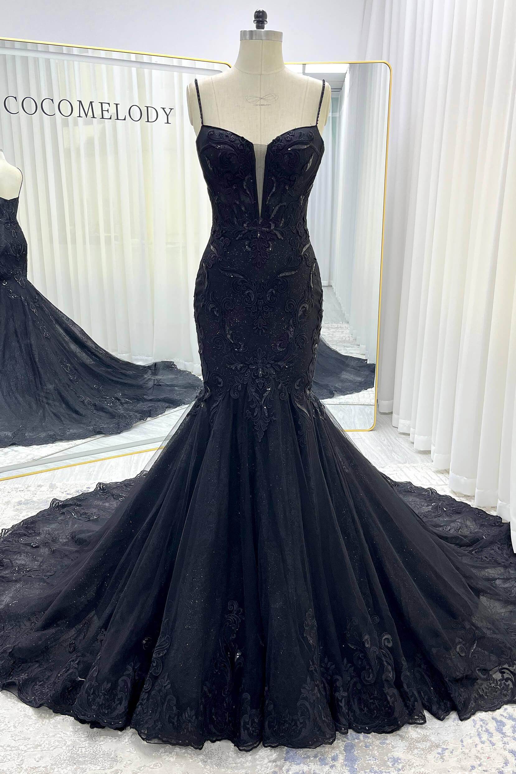 Trumpet-Mermaid Court Train Glitter Tulle Wedding Dress VBCW3529