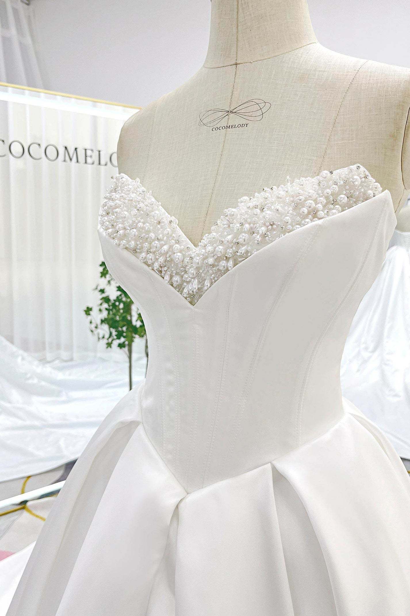 Ball Gown Chapel Train Satin Wedding Dress VBCW3272