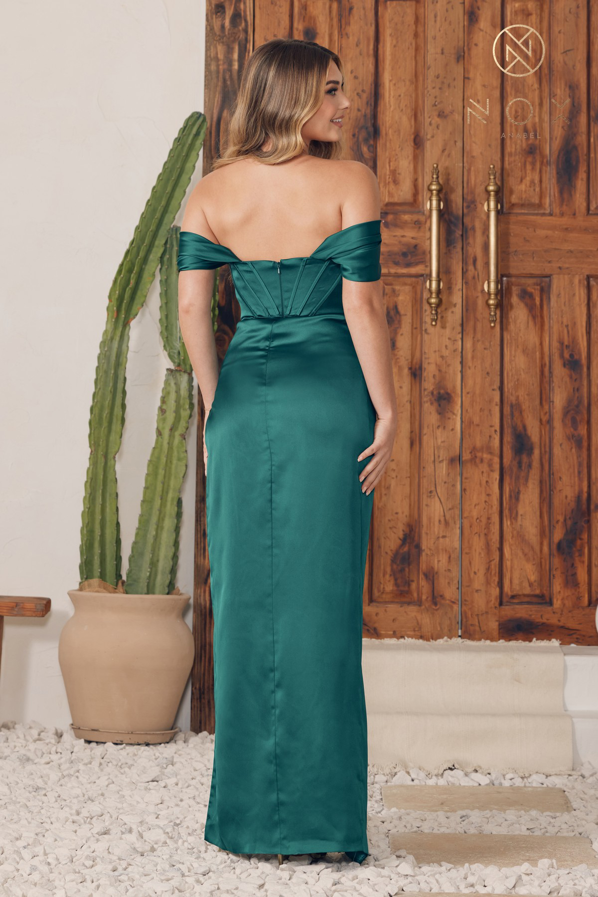 Elegant Cowl Neck Off-shoulder Bustier Gown with High Slip #R1236