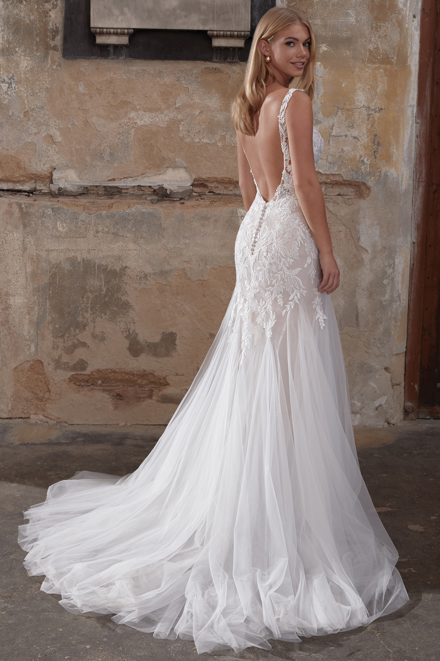 Adore by Justin Alexander 11296 Suri