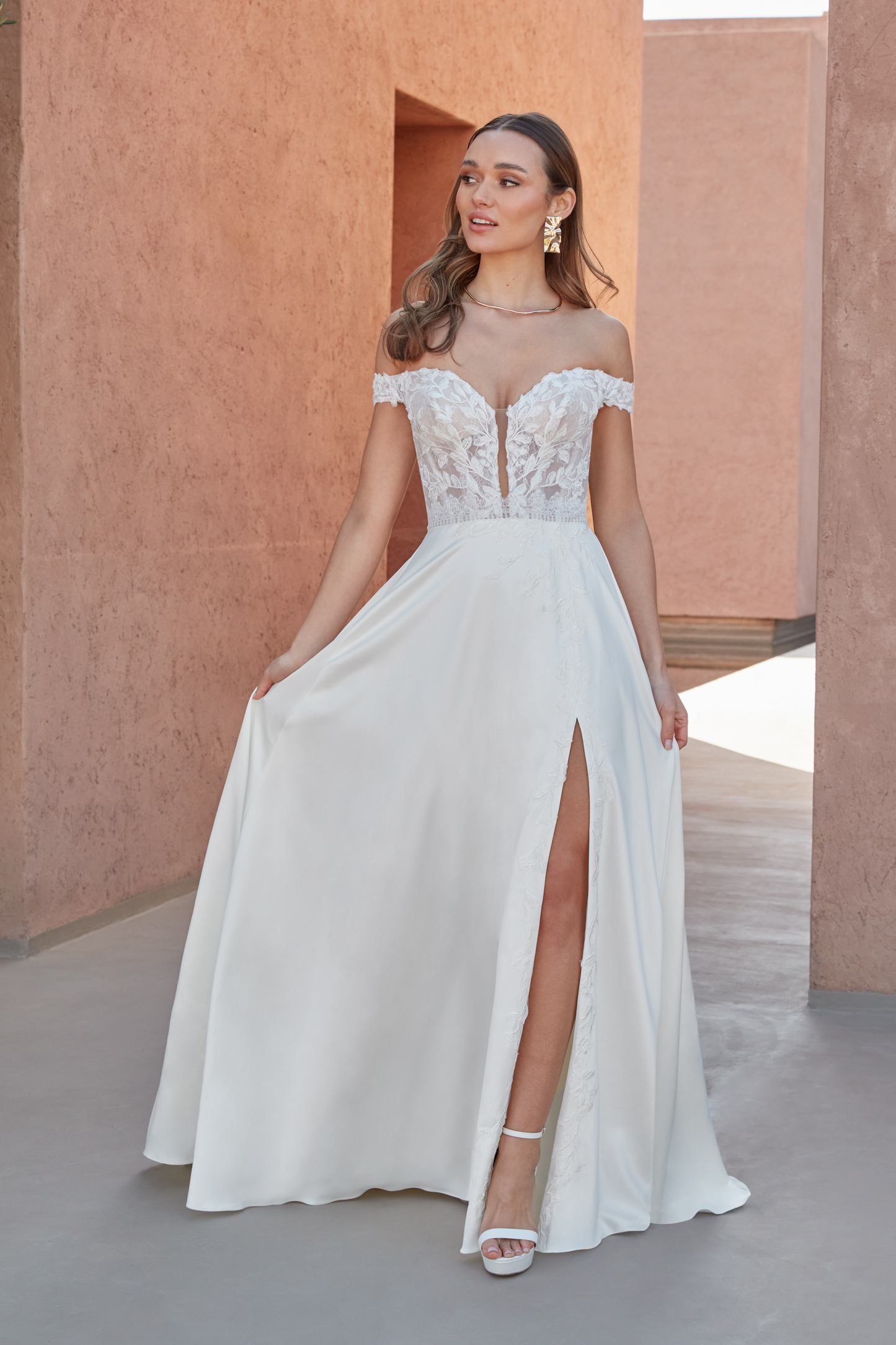 Adore by Justin Alexander 11317 Imara