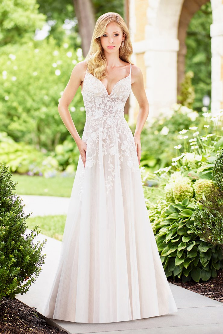 A-Line Curved V-Neck Spaghetti Strap Tulle Wedding Dress #118136