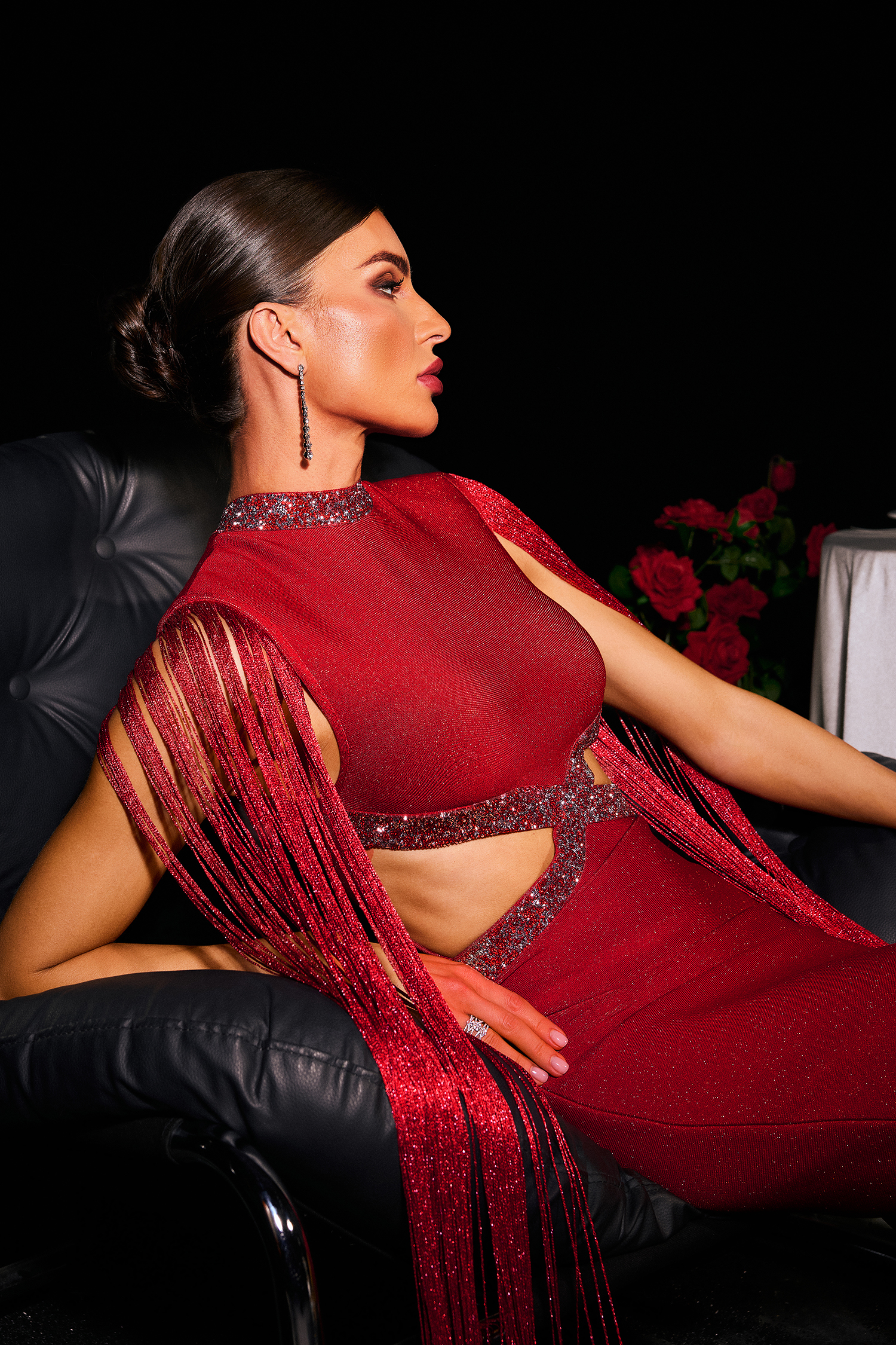 Plume Round Neck Hollow Diamond Bandage Midi Dress