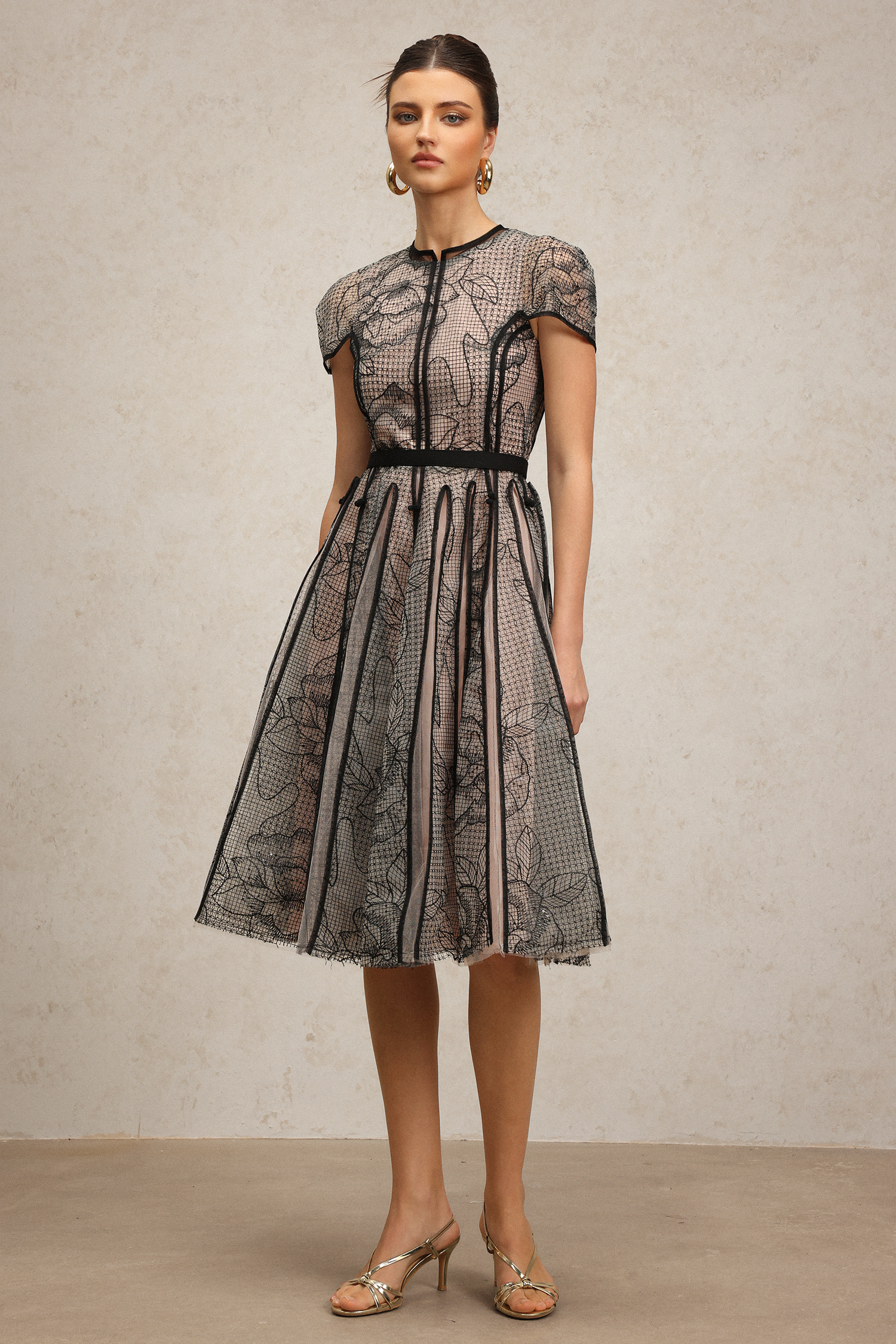 Lisiya Short Sleeves Jacquard Midi Dress