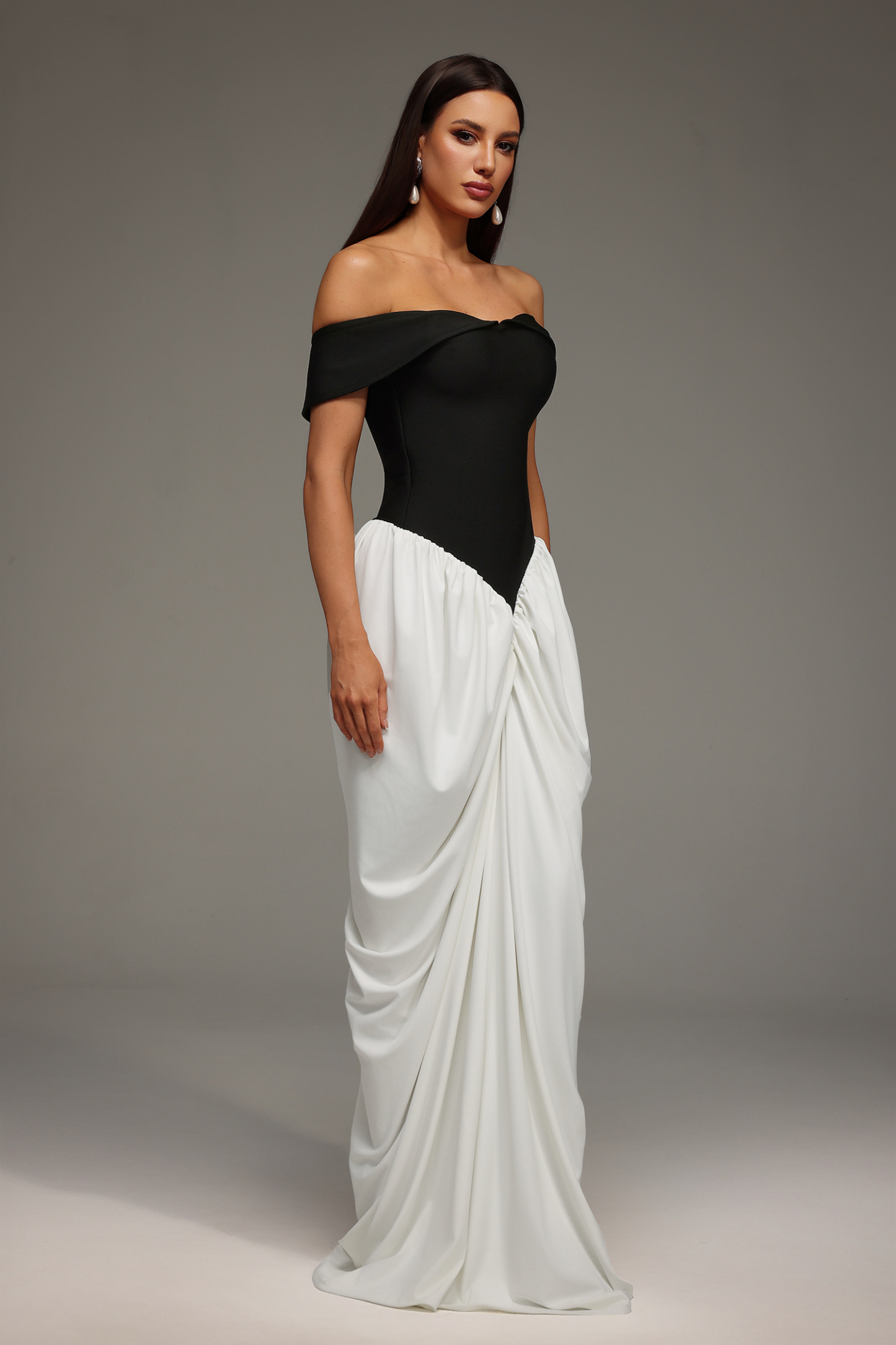 Leha Sleeveless Off The Shoulder Wrinkles Bandage Maxi Dress