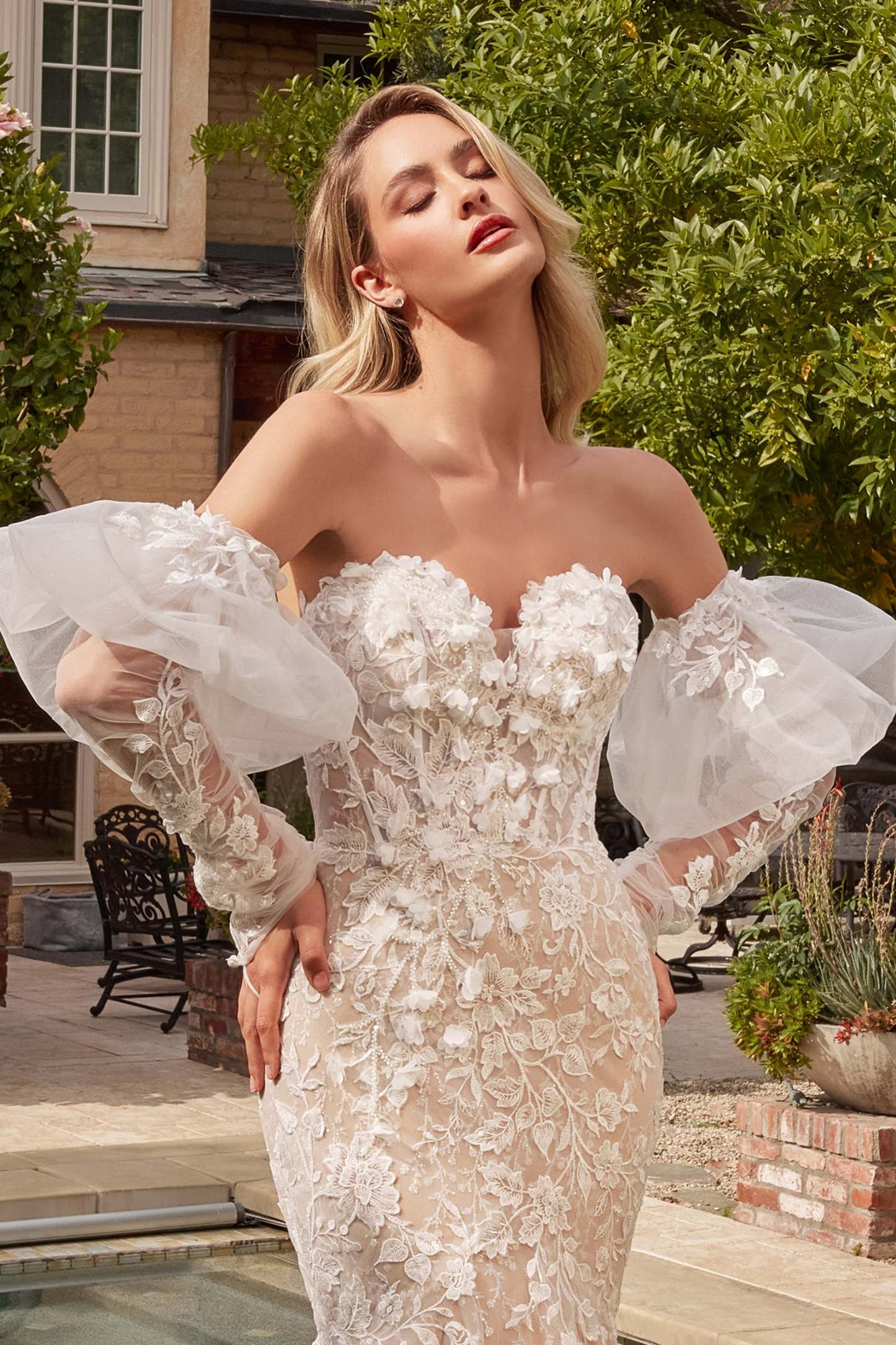 Elegant Mermaid Strapless Floral Applique Lace Wedding Gown #CDS431W