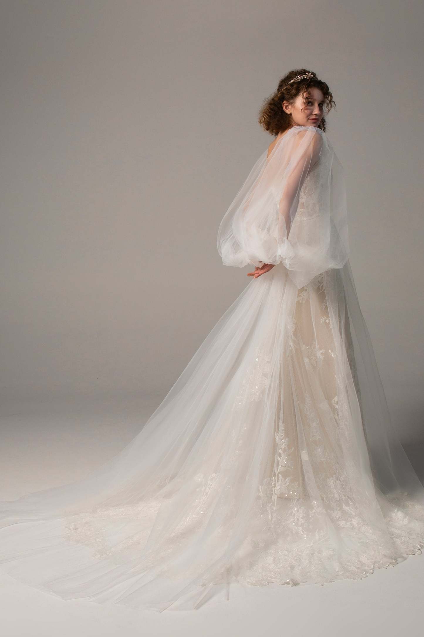 Trumpet Court Train Tulle Knitted Wedding Dress