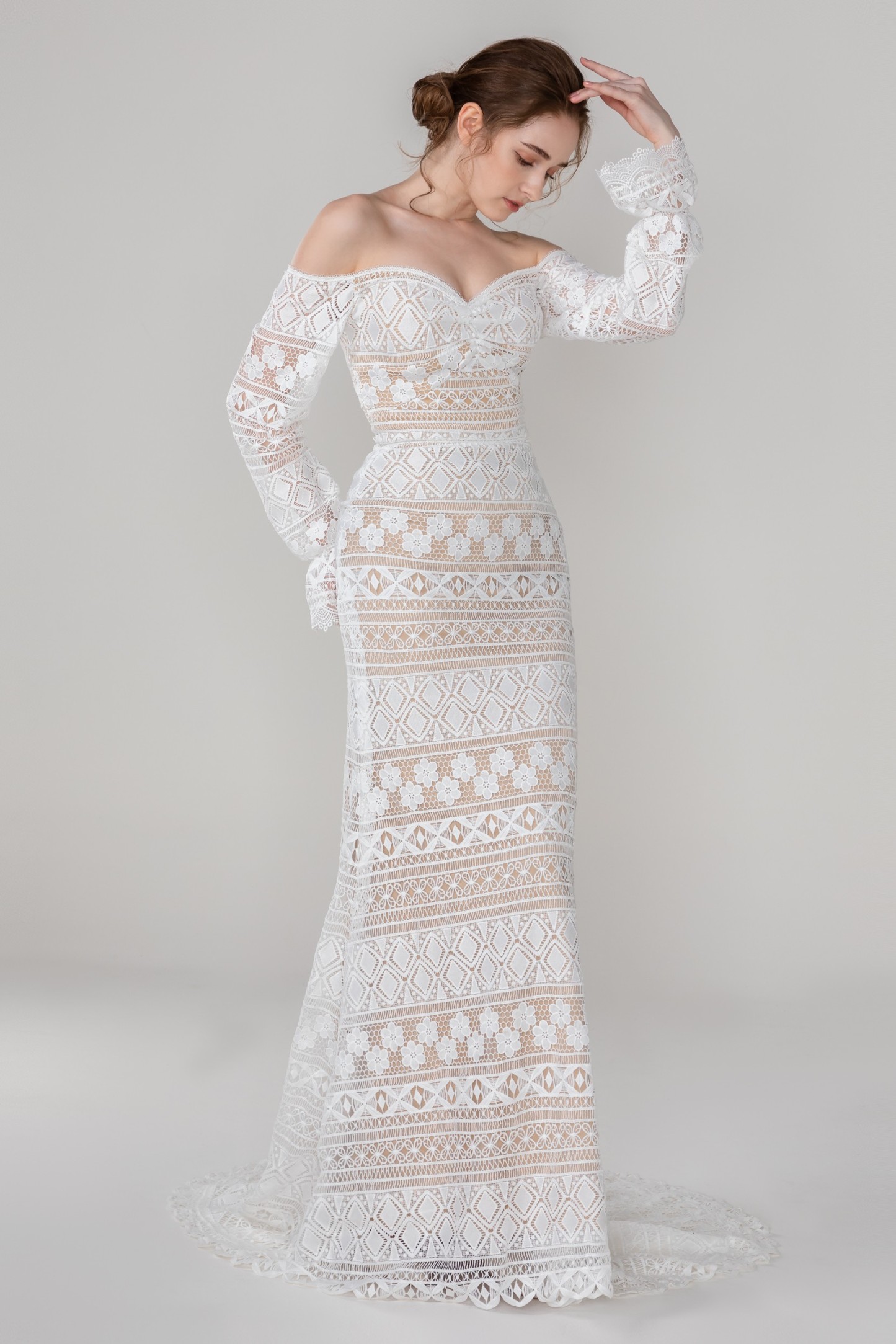 Trumpet-Mermaid Court Train Lace Wedding Dress CW2530