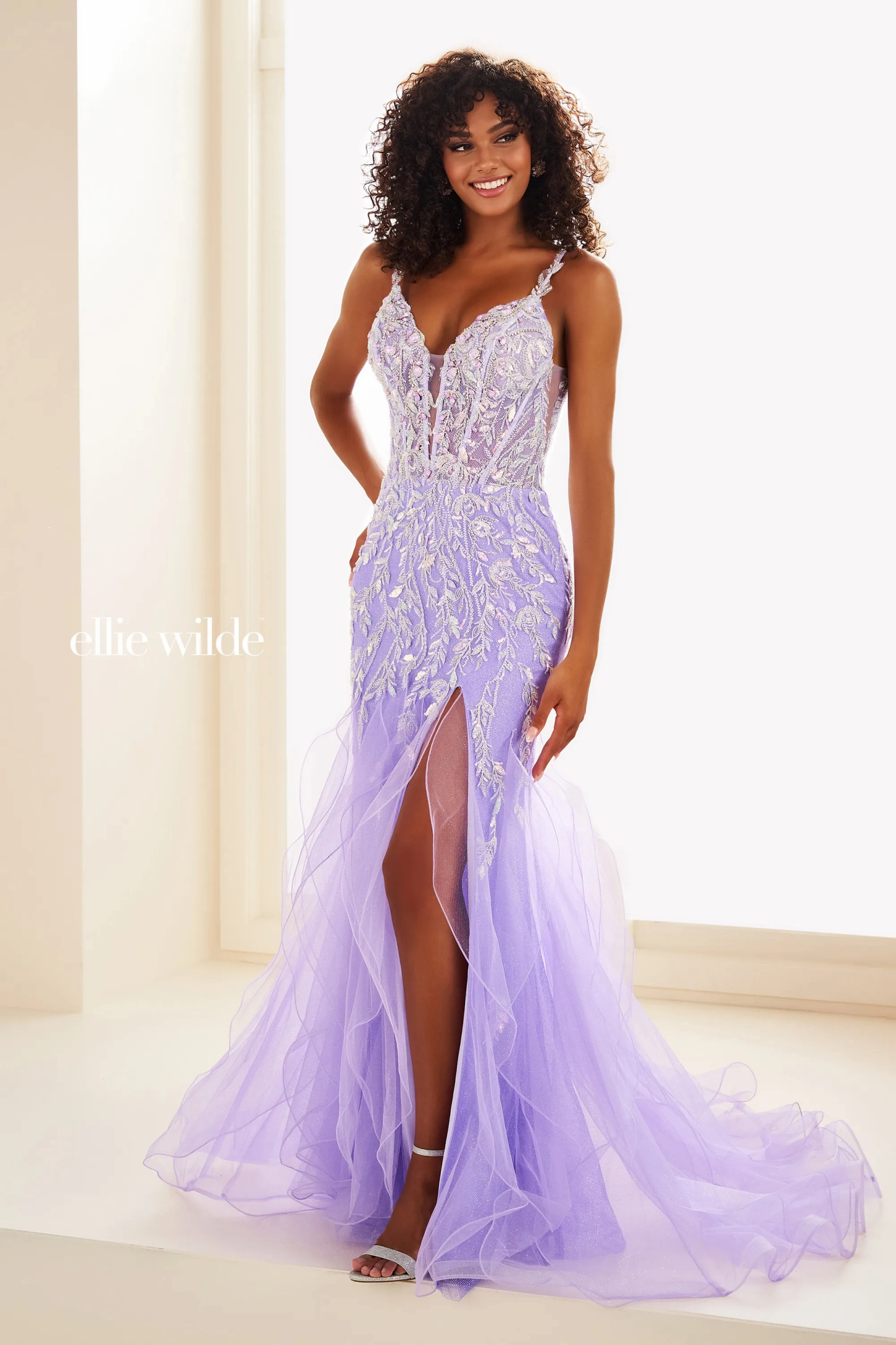 Mermaid Deep V-necl Spaghetti Straps Slit Lace Appliques Prom Dress
