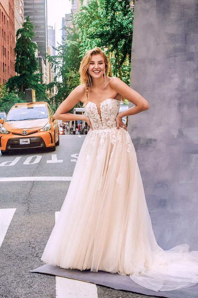 Allure Bridals MJ802