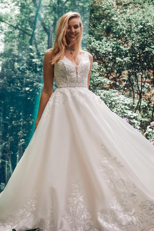 Allure Bridals MJ806