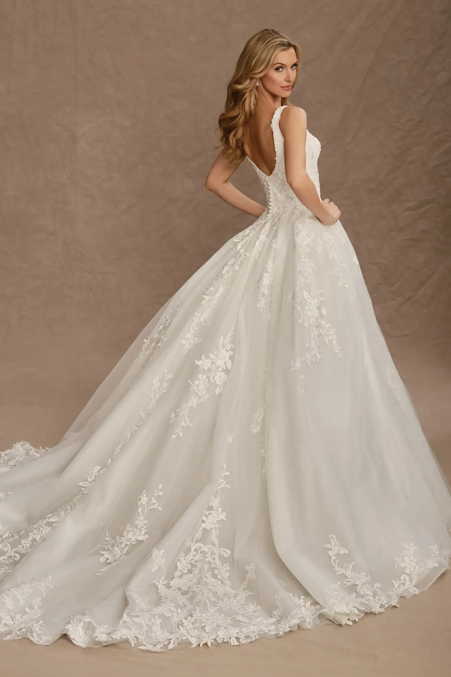 Ball Gown Scoop Lace Appliques Sleeveless Wedding Dress #MT4021