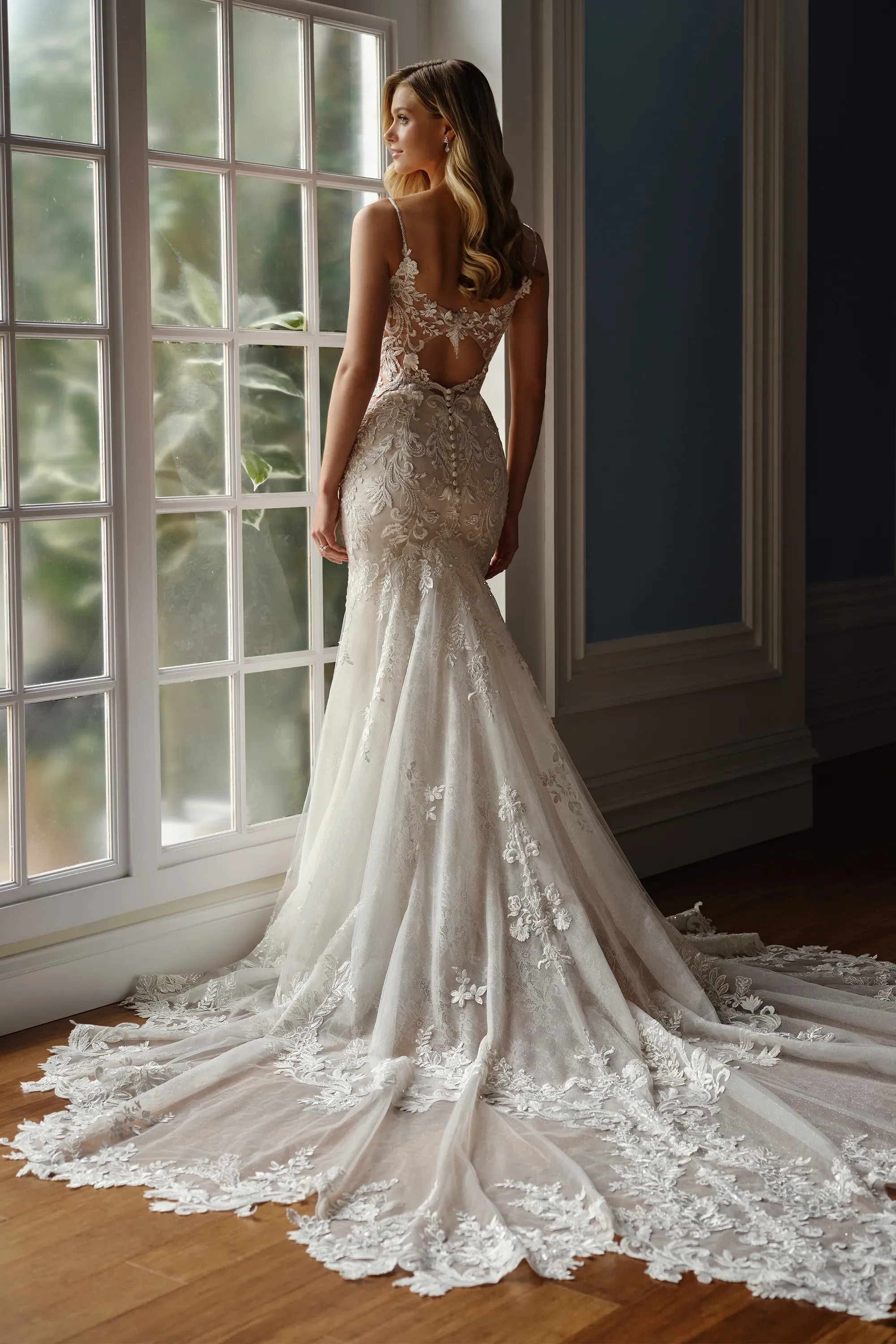 Mermaid Scoop Lace Appliques Beading Wedding Dress #MT6024