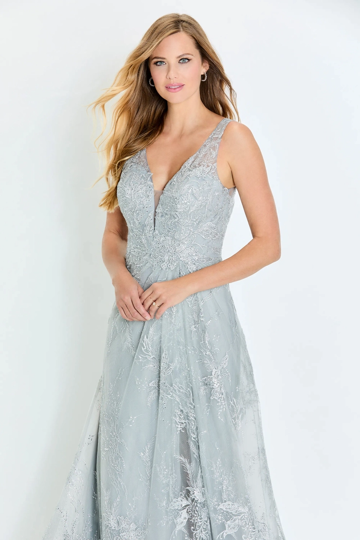 Stunning A-Line Plunging V-Neck Embroidery Tulle Mother of the Bride Dress #M527