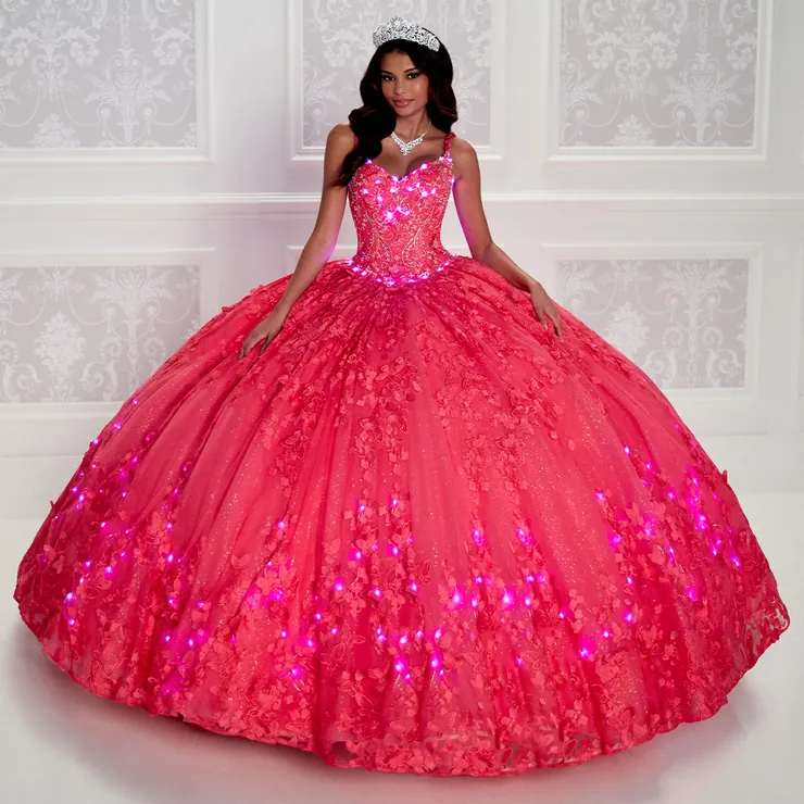 V-Neck Beading Embroidered Lace Quinceanera Dress With Detachable Cape