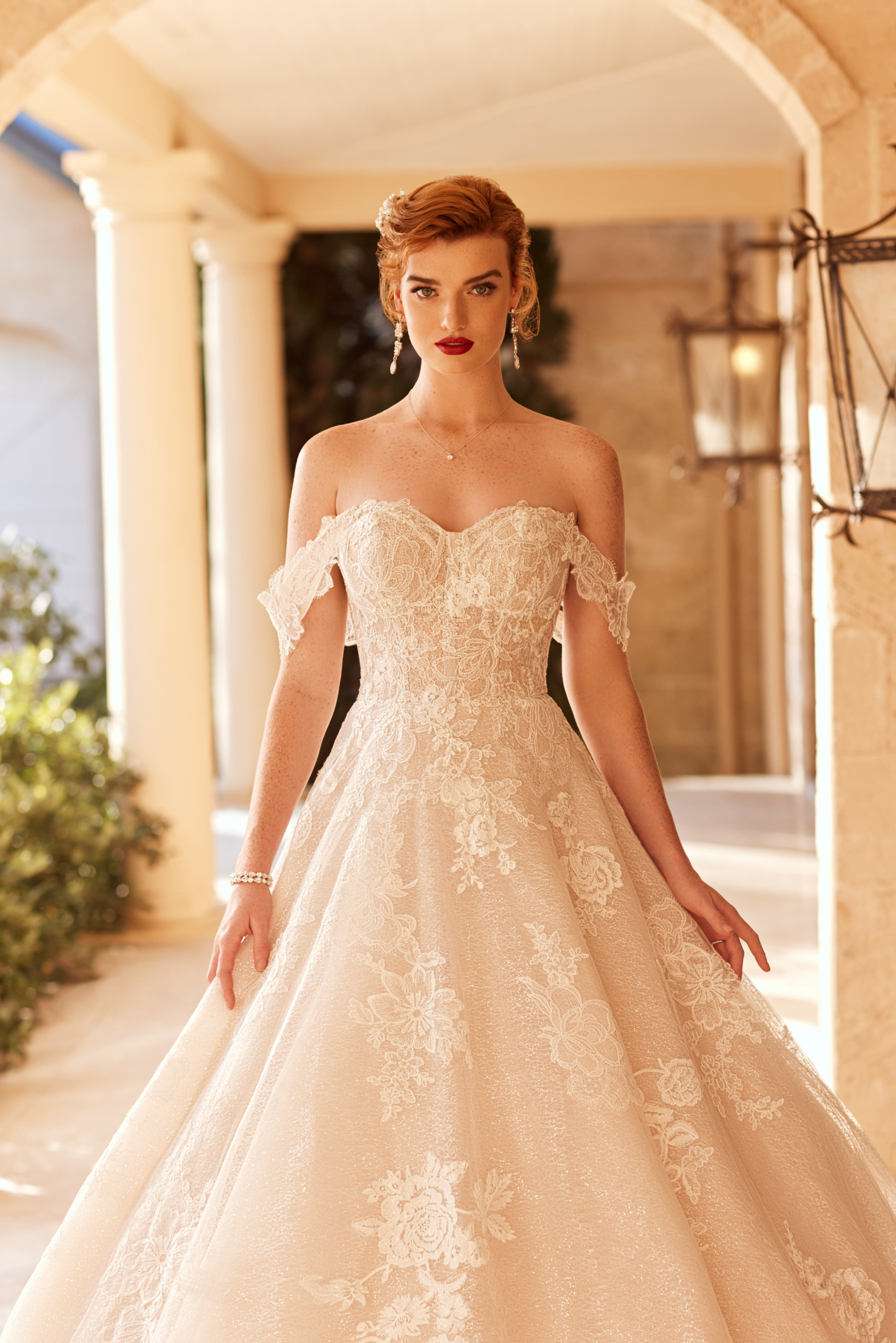 Ultra-Romantic Ball Gown Wedding Dress LILA | STYLE ST612
