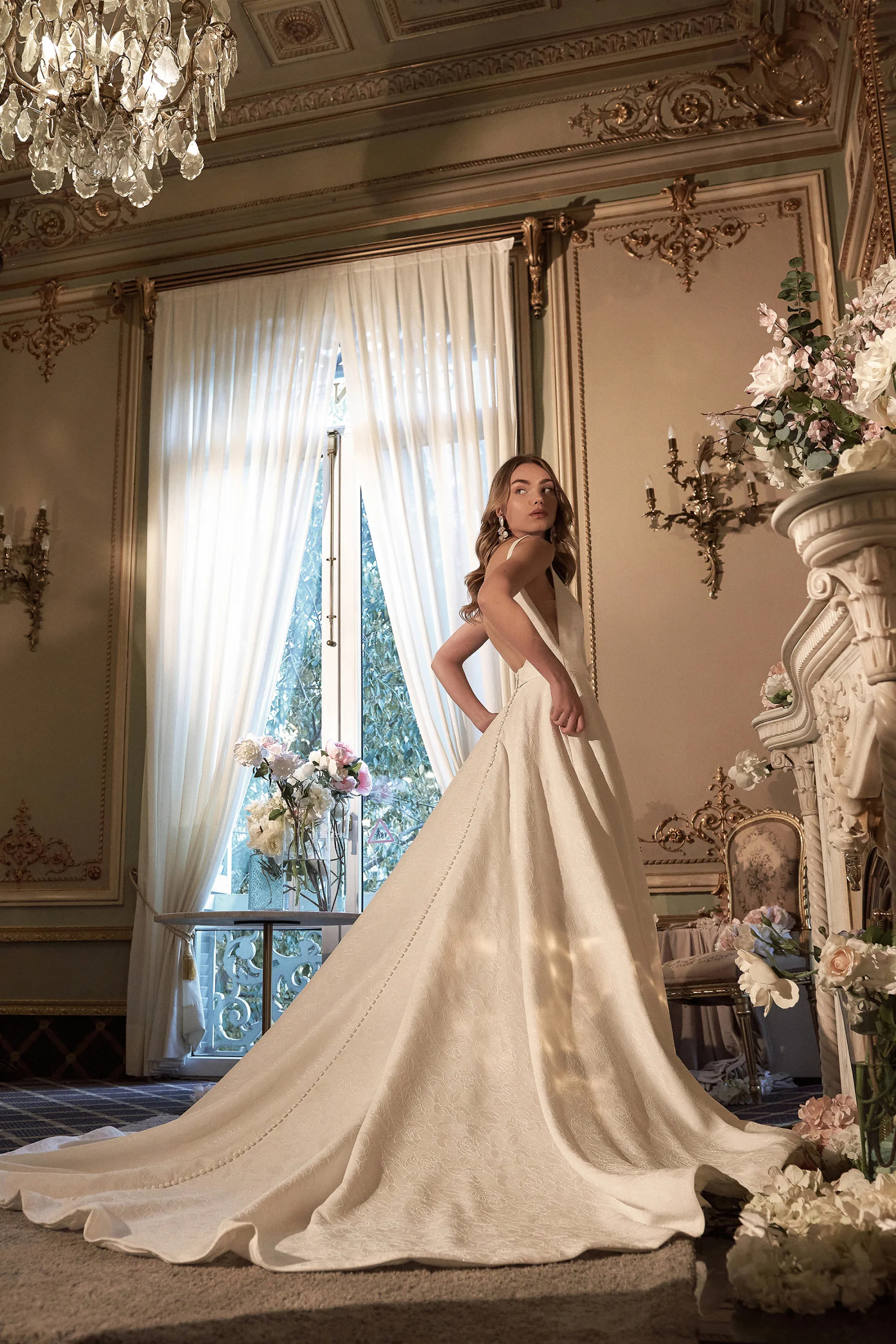 Classics Ball Gown Square Organza Tulle Wedding Dress With Pockets 44357