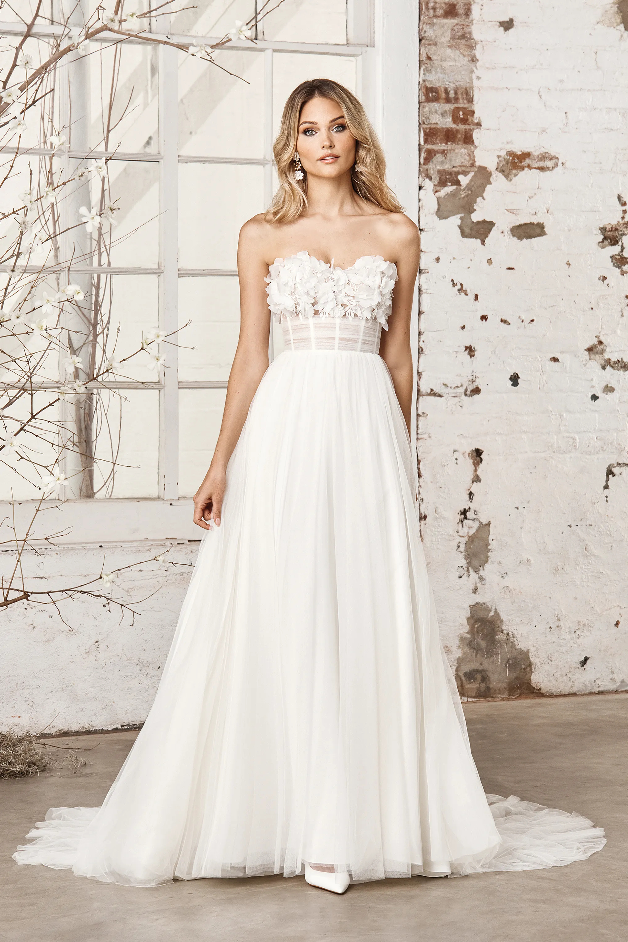 A-Line Sweetheart 3D Florals Beading pleating Lace Wedding Dress 44380