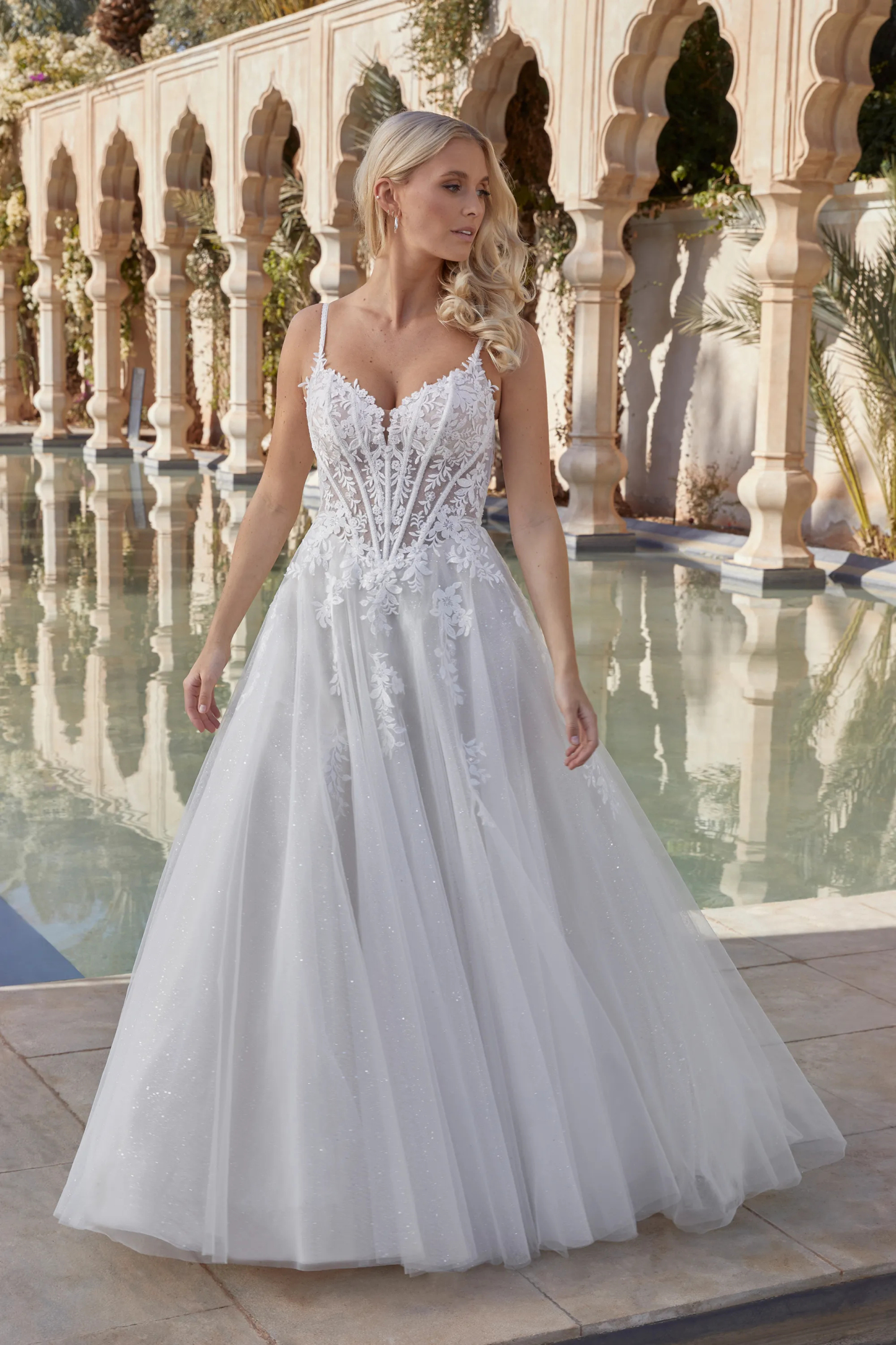 Ball Gown Sparkle Tulle Lace Sweep Train Basque Waist Wedding Dress 44