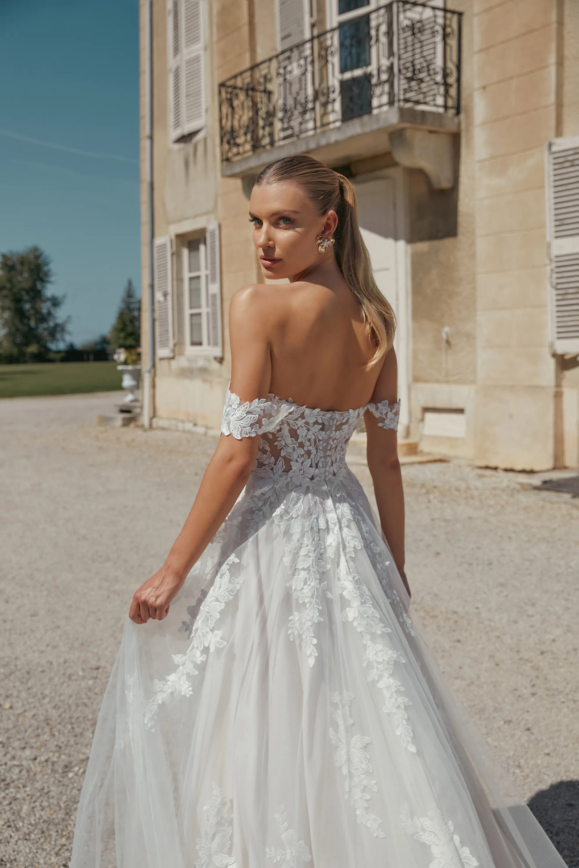 Graceful A-Line Sweetheart Sequins Lace Chapel Train Wedding Dress 44466