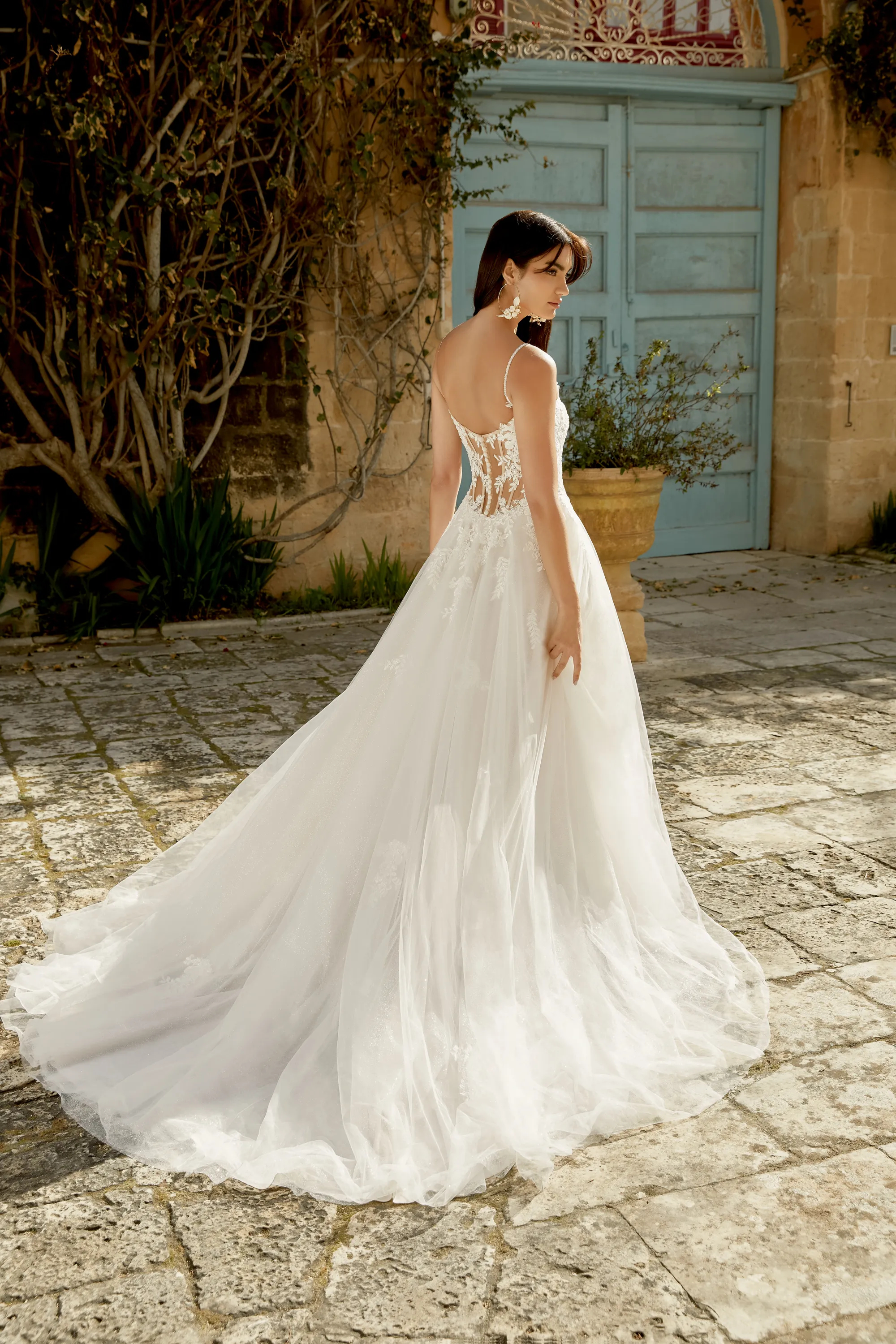 Enchanting A-Line Square Tulle Chapel Wedding Dress 44487