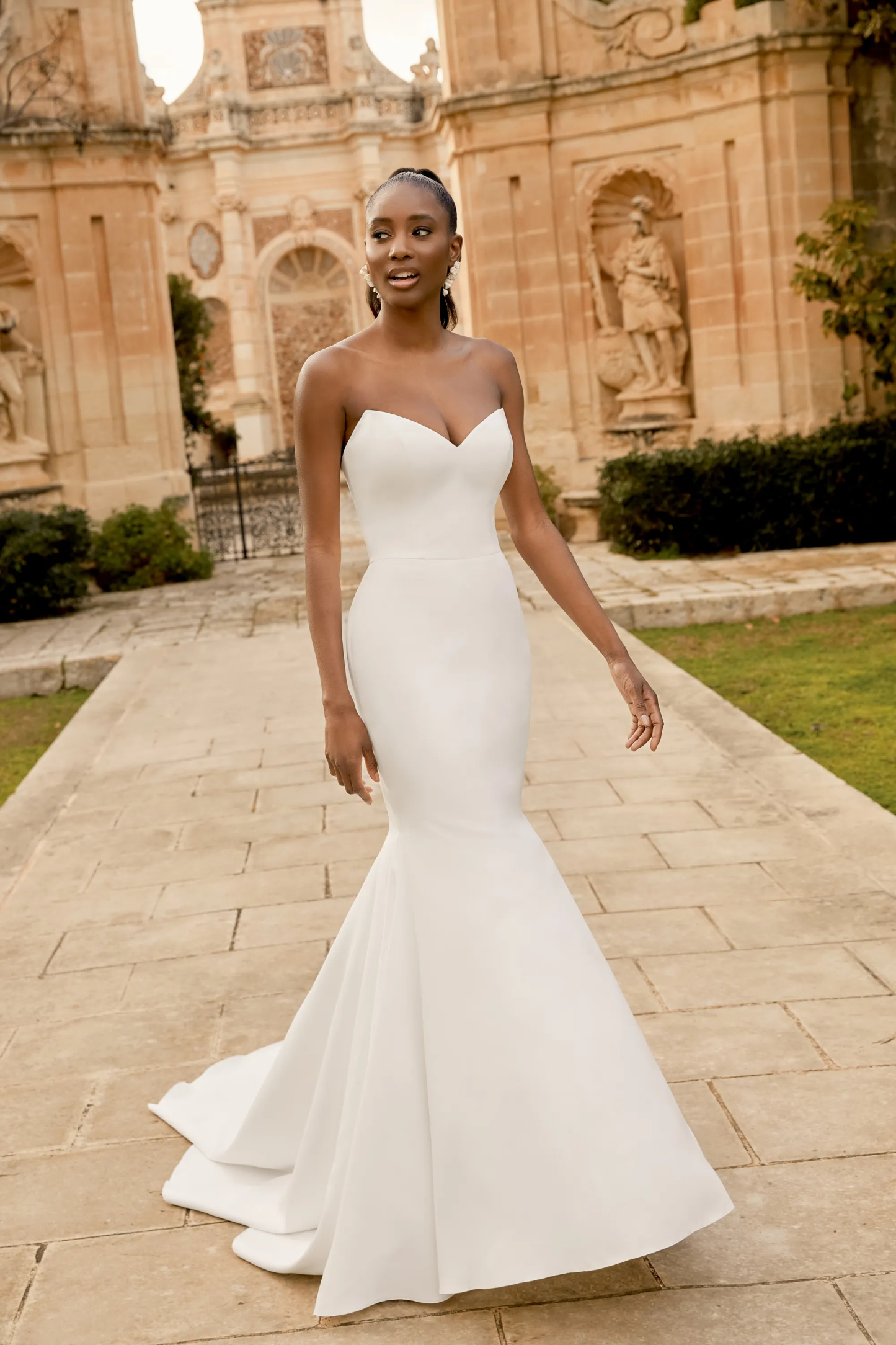 Graceful Mermaid Sweetheart Satin Chapel Wedding Dress 44496