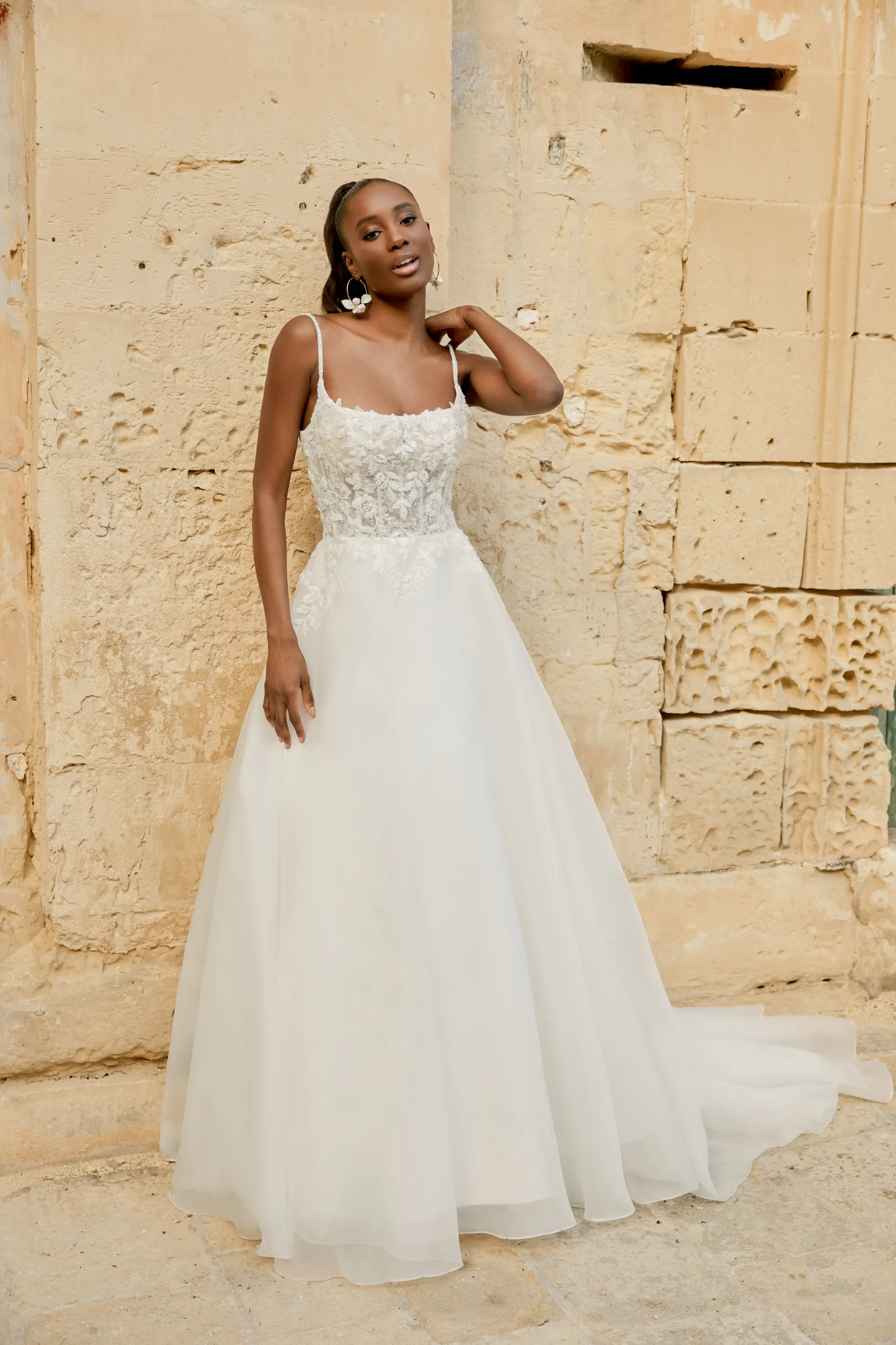 A-Line Scoop Sequins Organza Chapel Length Train Wedding Dress 44497
