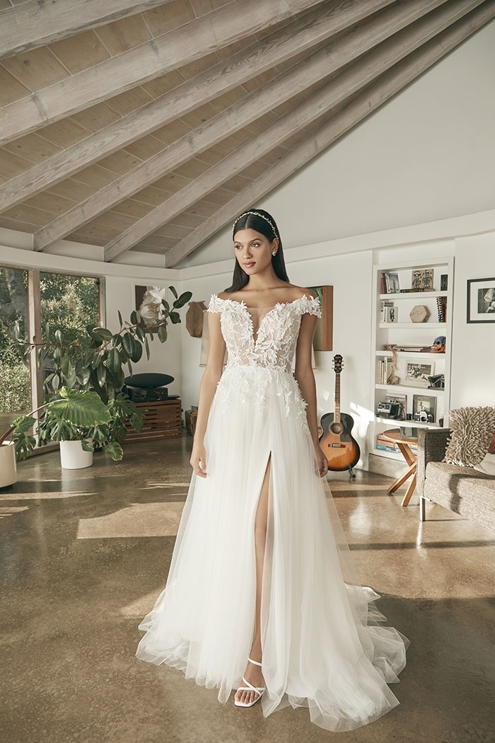 A-Line Plunging Neckline Wedding Dress With Vine Lace Appliques #BL387
