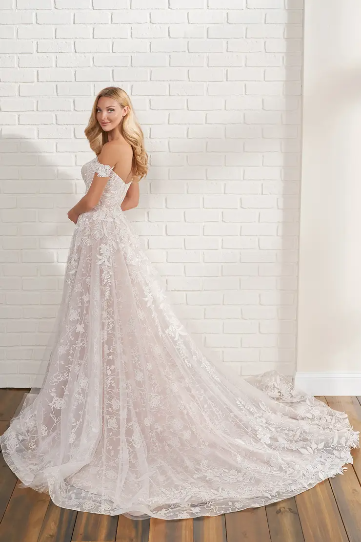 A-Line Sweetheart Deep V-neck Lace Wedding Dress #122173