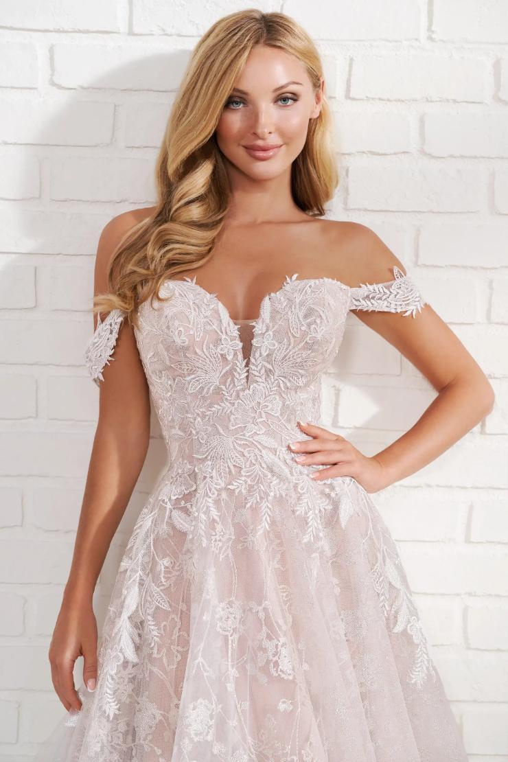 A-Line Sweetheart Deep V-neck Lace Wedding Dress #122173