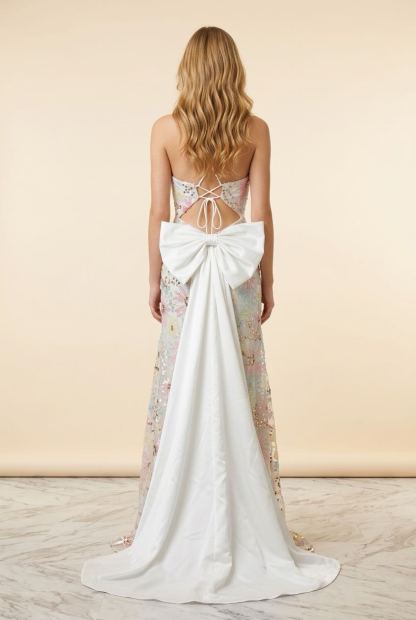 [Copy][Copy][Copy][Copy][Copy][Copy][Copy][Copy][Copy][Copy]couture lee #3741 #floor-length evening gown featuring a plunging V-neckline