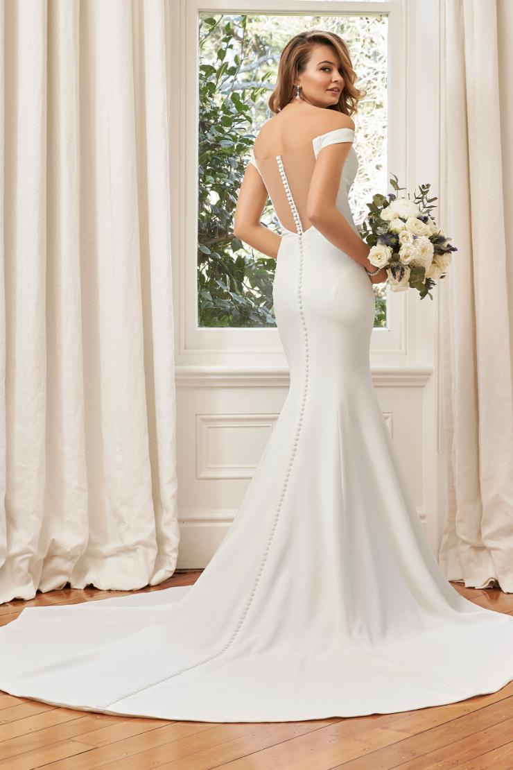 Elegant And Classic Off-Shoulder Wedding Dress #Y11961