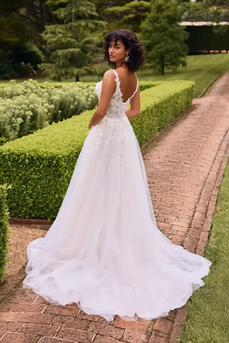 Beautiful Boho Bridal Gown With Volumous Skirt # Y3126