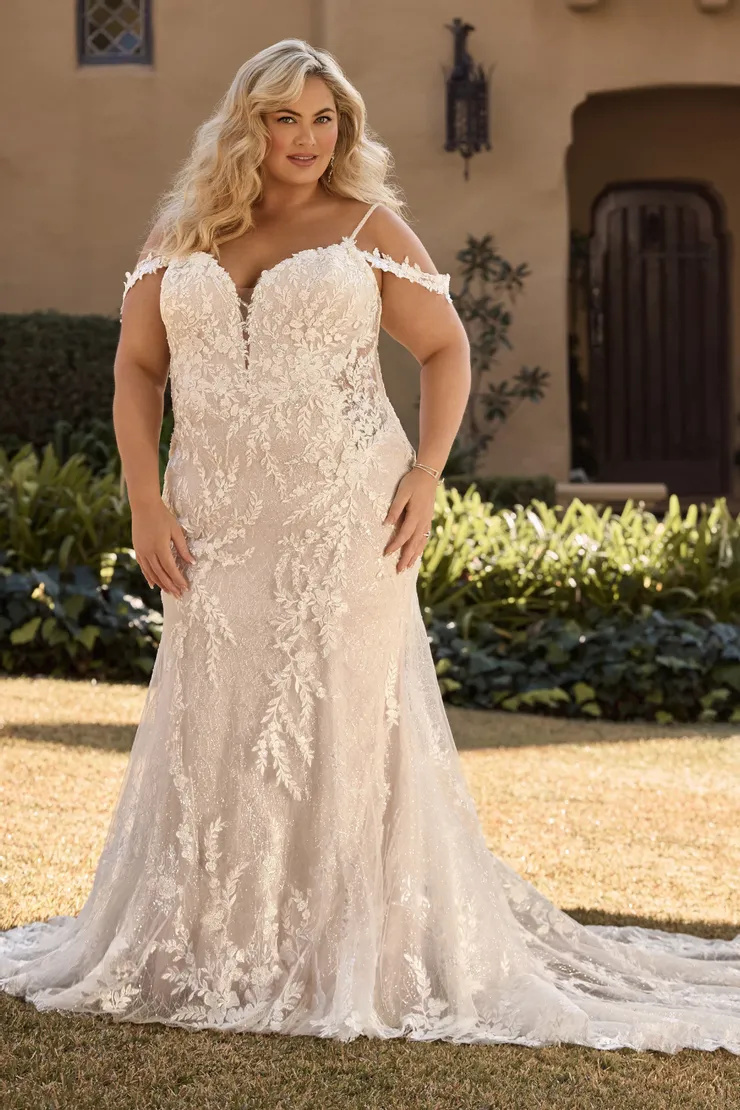 Sexy Fit-And-Flare Gown With Cold-Shoulder Straps