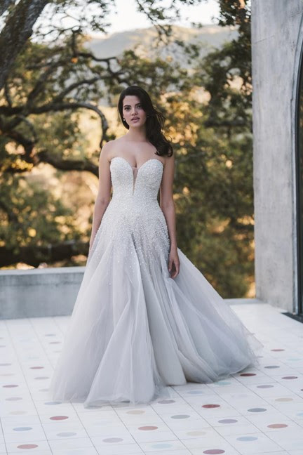 Allure Bridals MJ680
