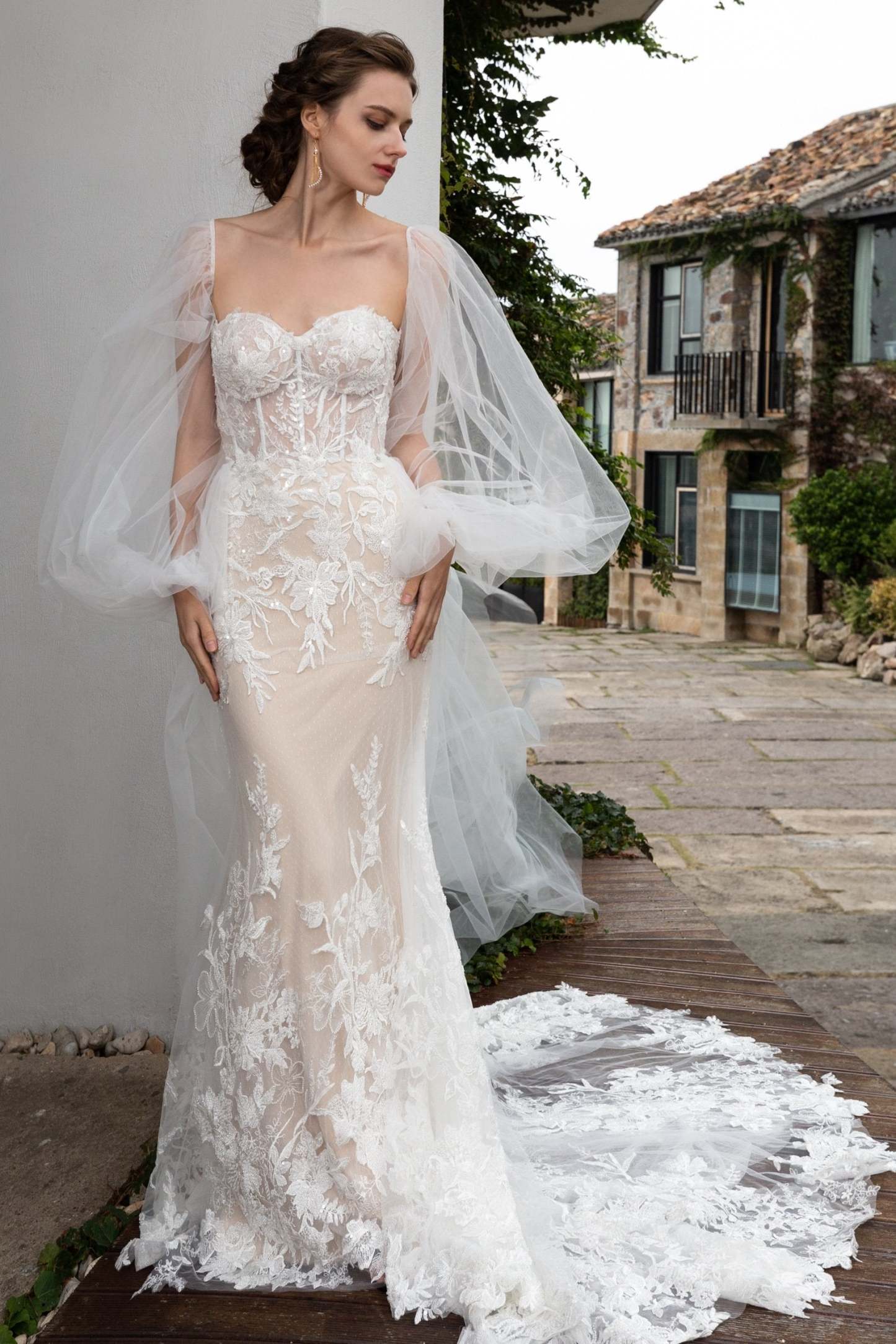 Trumpet Court Train Tulle Knitted Wedding Dress
