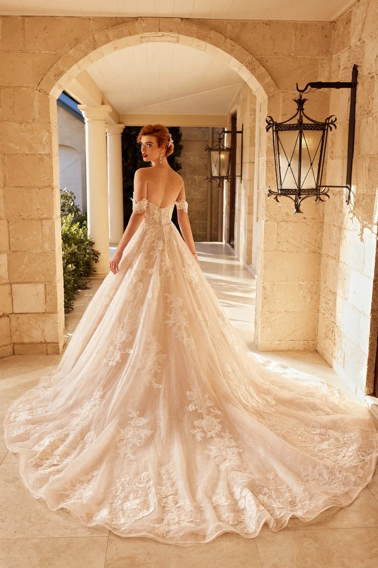 Ultra-Romantic Ball Gown Wedding Dress # ST612