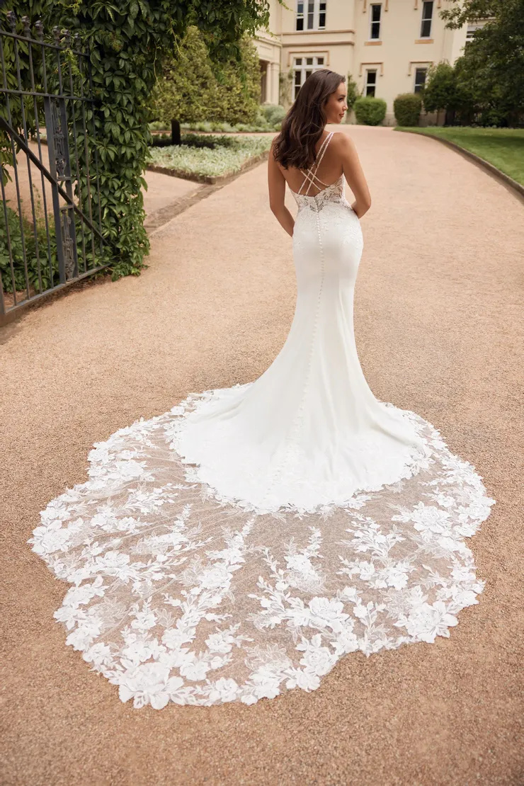 Luxe Wedding Dress With Jaw-Dropping Laser-Cut Train # ST620
