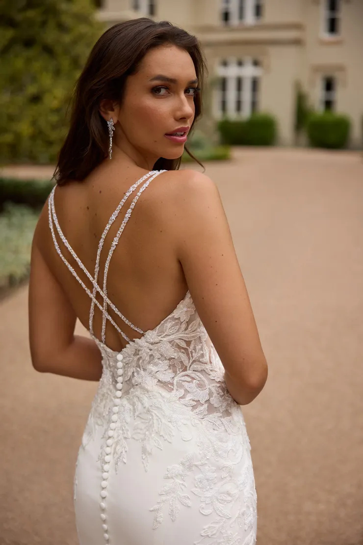 Luxe Wedding Dress With Jaw-Dropping Laser-Cut Train # ST620