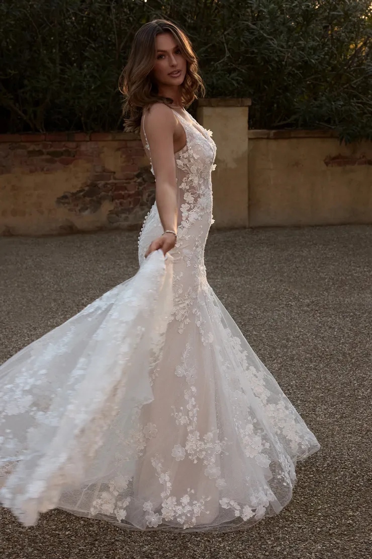 Magical 3D Lace Wedding Gown With Illusion Back # ST634