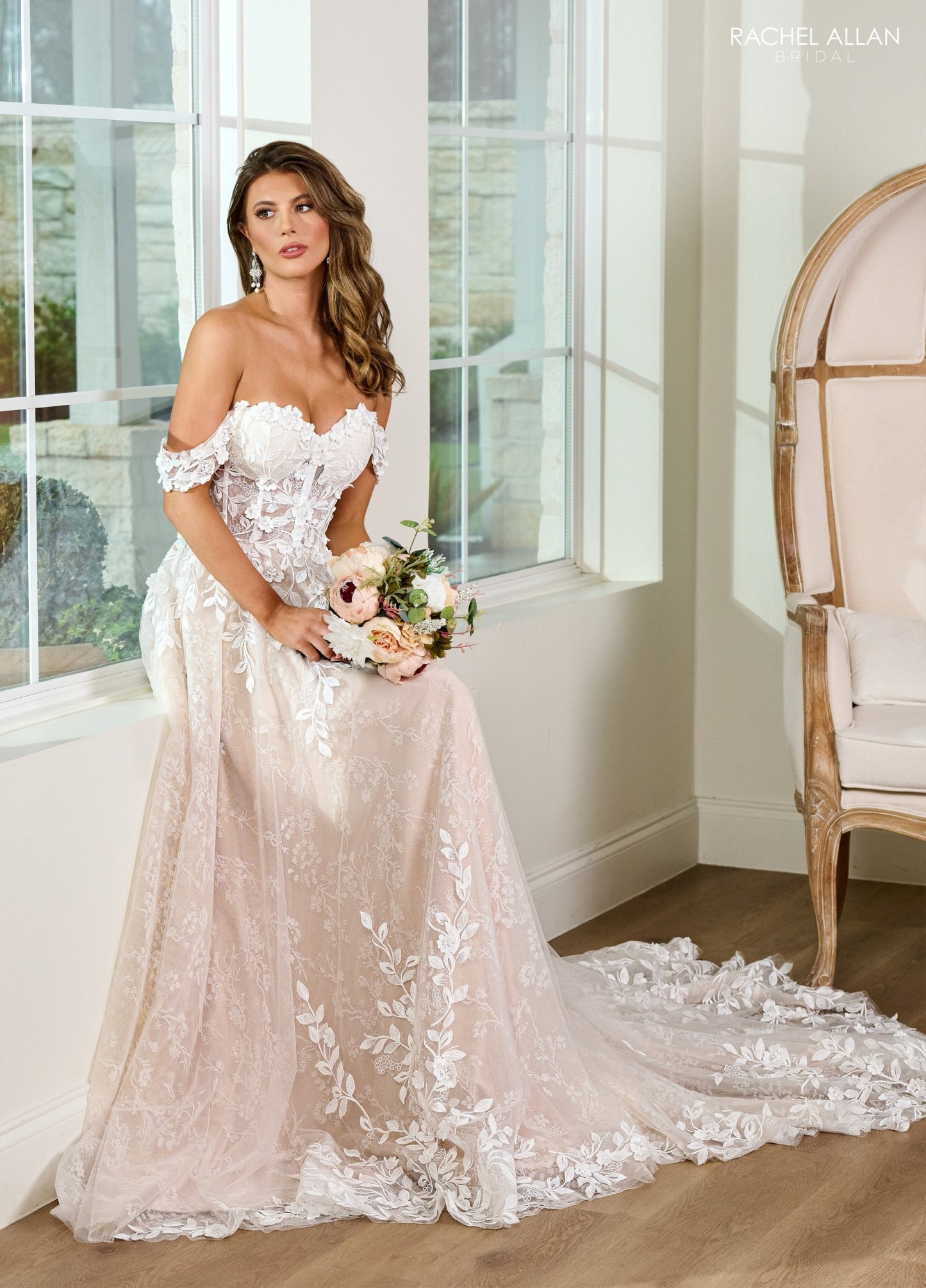A-Line Sweetheart Floral Appliques Wedding Dress With Detachable Puff Sleeves RB4189