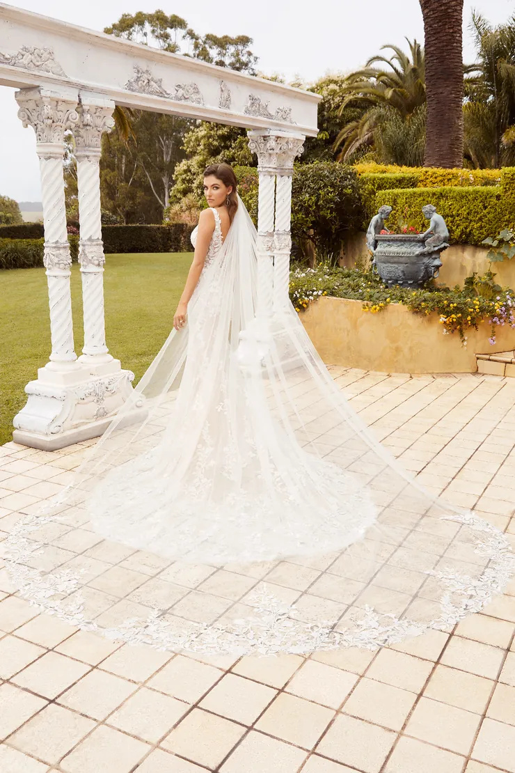 Fashion-Forward Fit And Flare Wedding Dress #Y12232