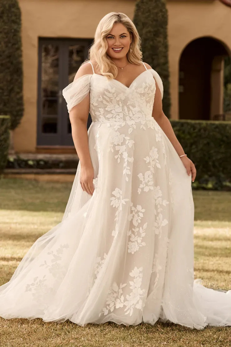 Romantic A-Line Gown With Sweetheart Neckline