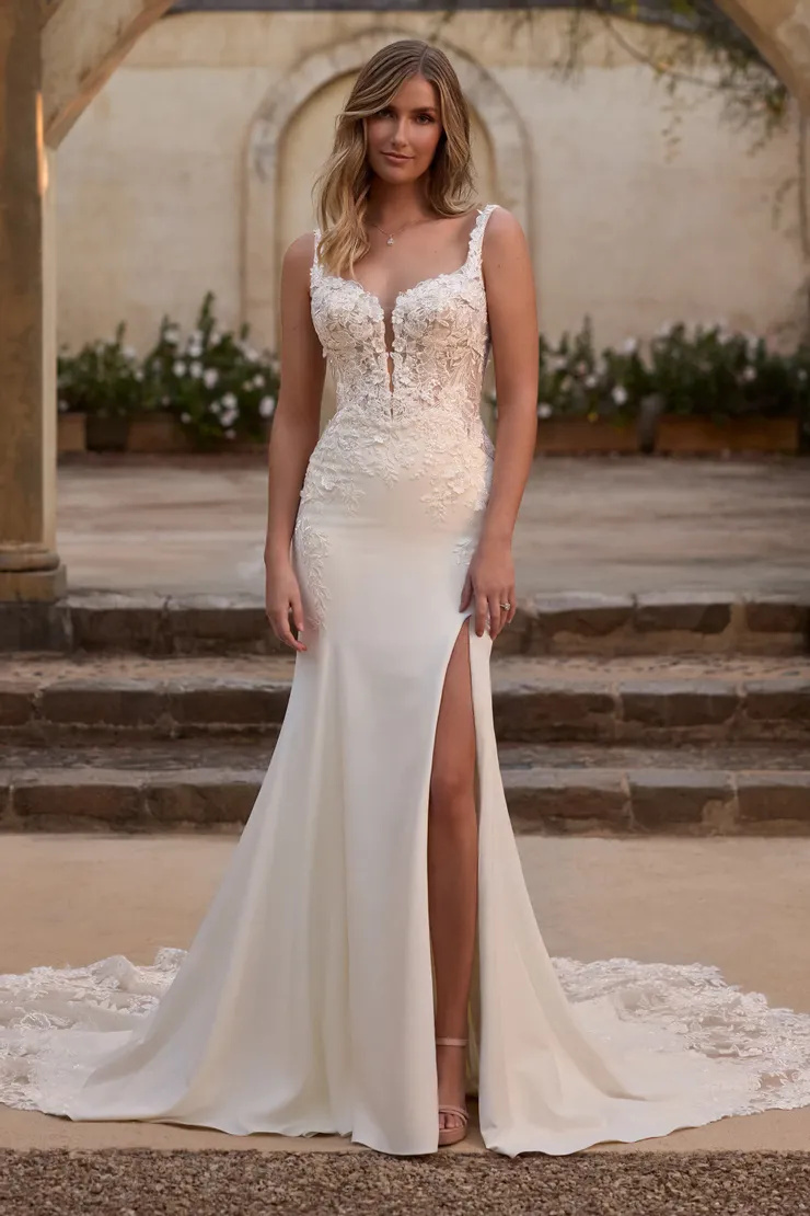Dramatic Wedding Gown With Skirt Split