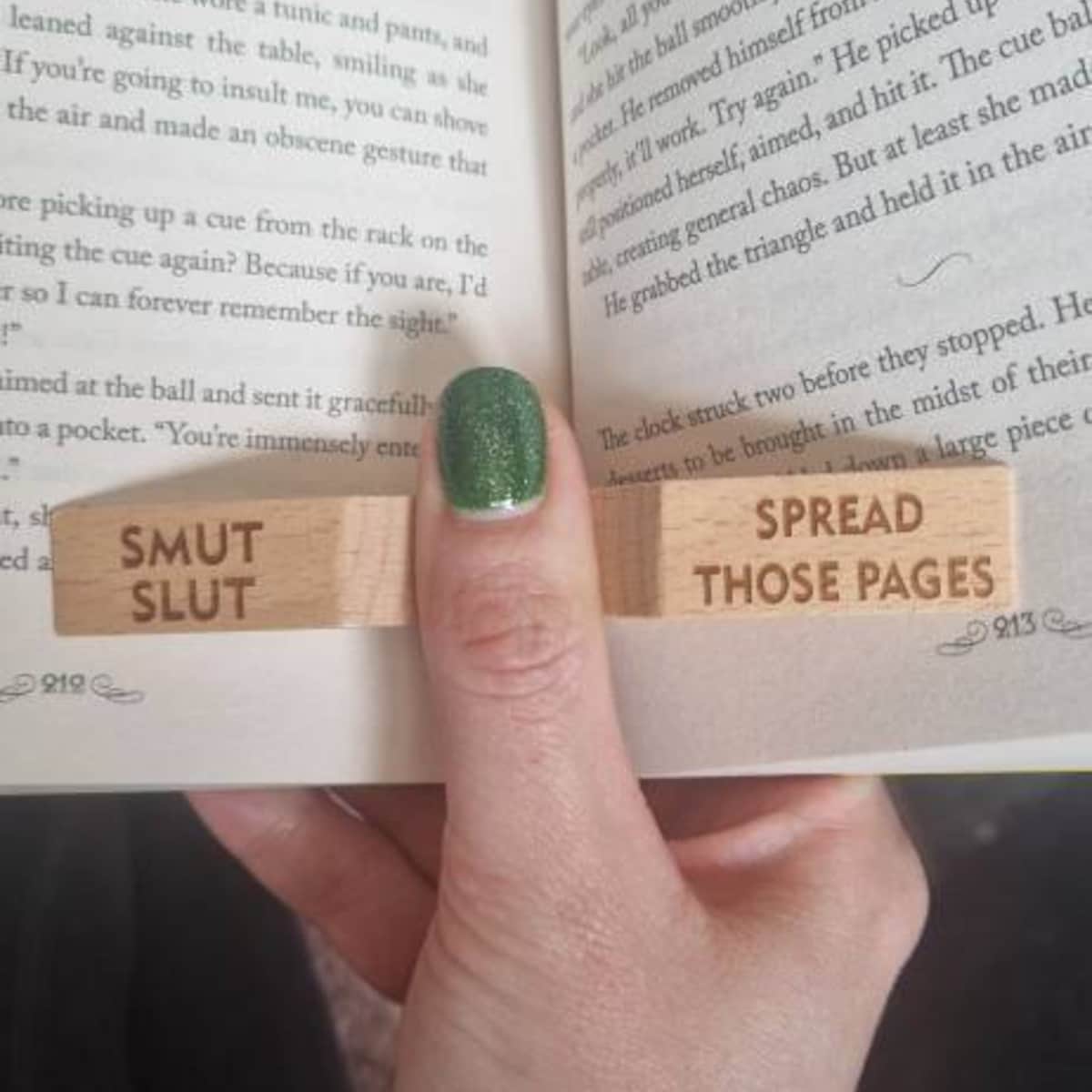 Book Whore - Smut Slut - Thumb Page Holder 
