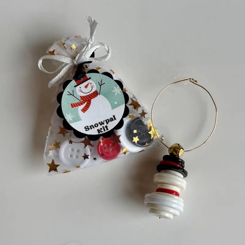 Button Christmas Ornament Kit